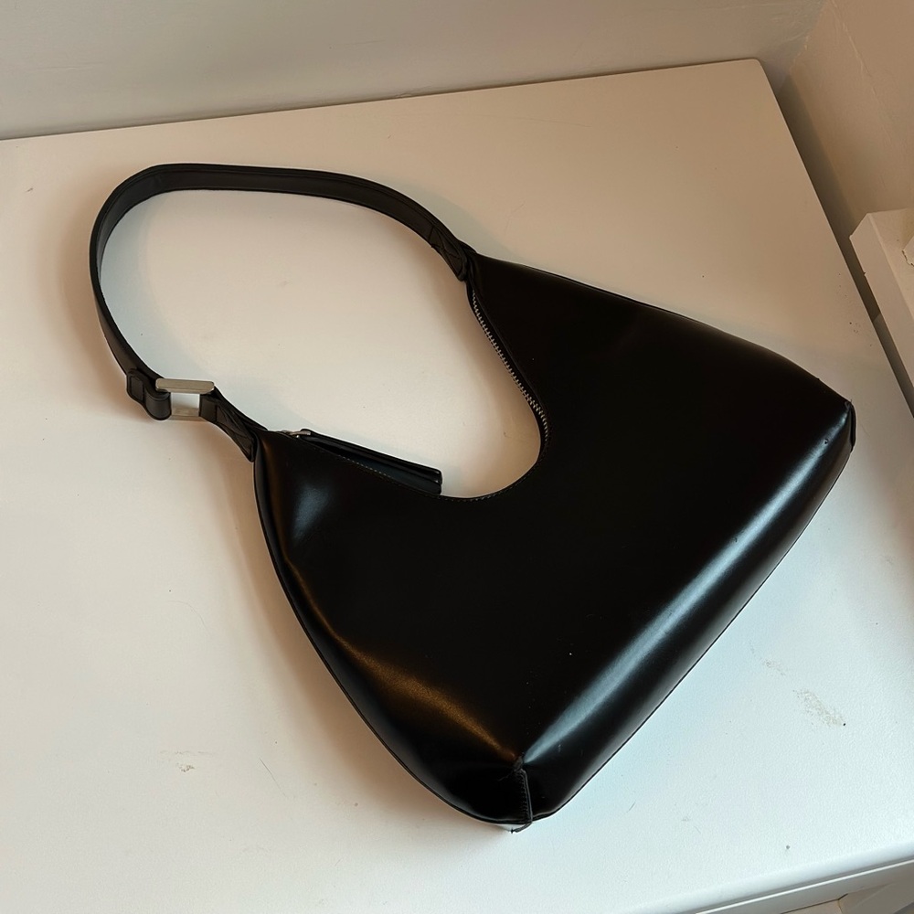 Chic Minimalist Shoulder Bag